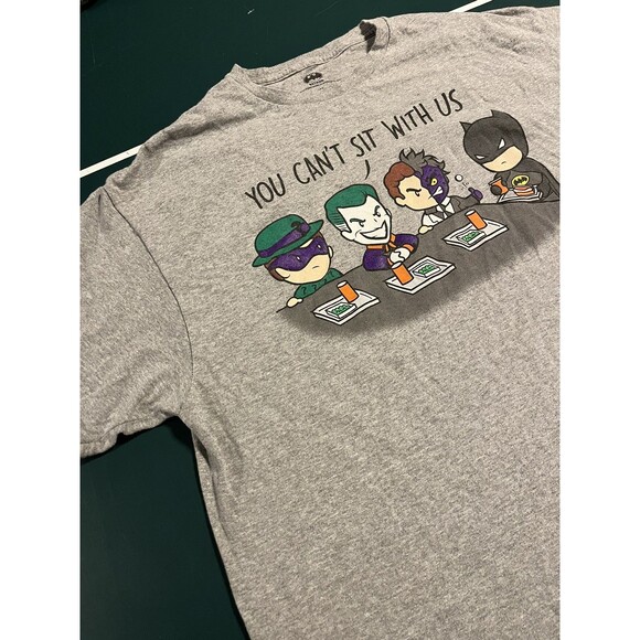 Batman DC Comics School Lunch T-Shirt XL Gray Joker Two Face Riddler Super Hero - Picture 4 of 7